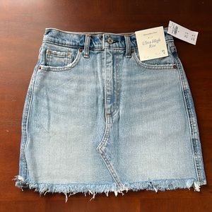 NWT Abercrombie Ultra High Rise Denim Jean Skirt 0/25